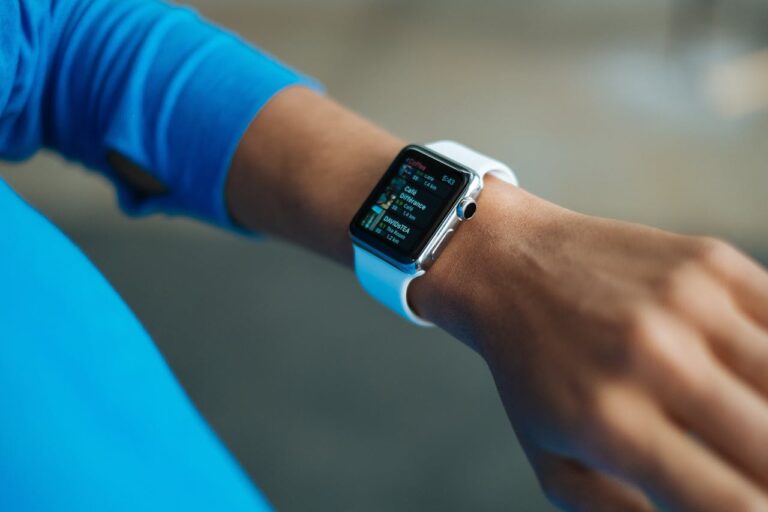 Best Smartwatches with ECG and Blood Oxygen Monitor (2024 Buyer's Guide)